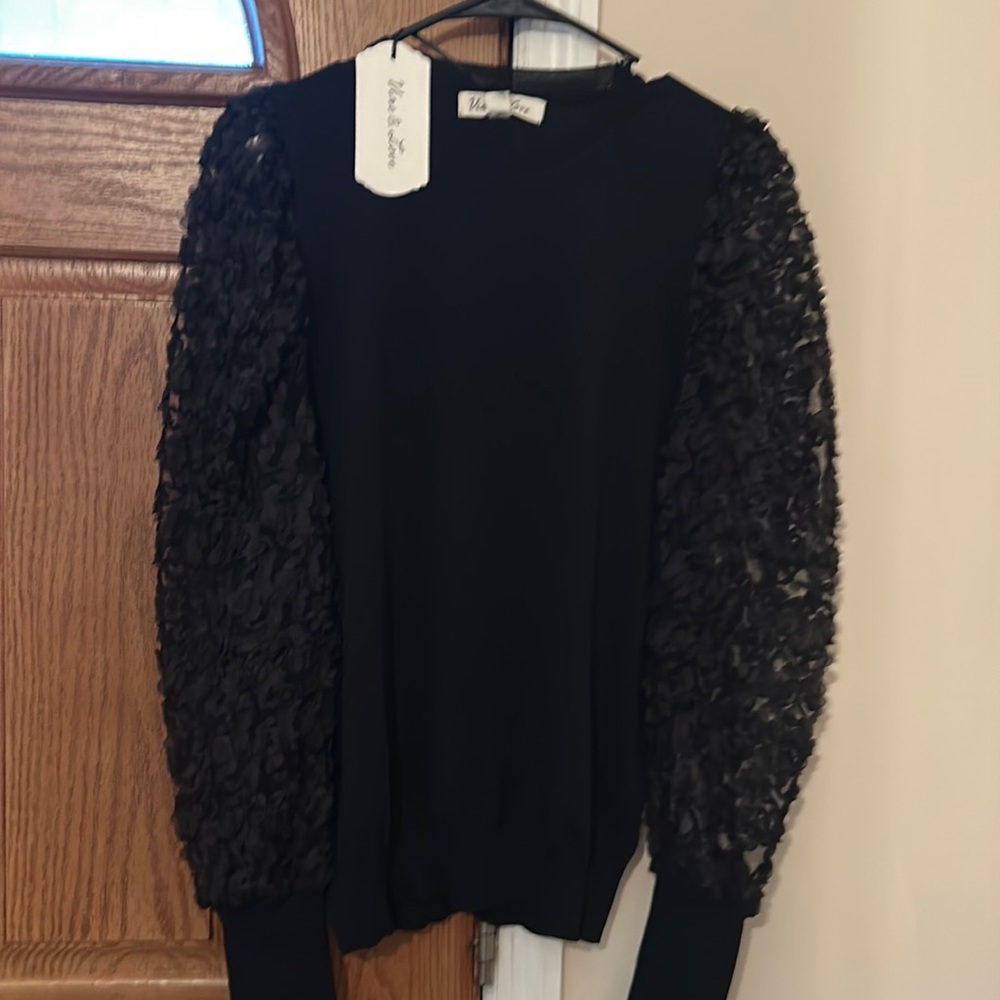 VINE AND LOVE SWEATER